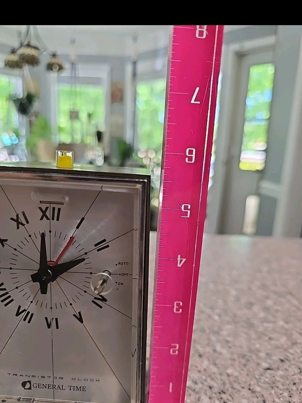 Vintage Footed Swivel General Time / Naco / Transistor Clock Radio
